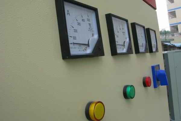 青原配电箱-3683讲讲配电箱的操作和检修步